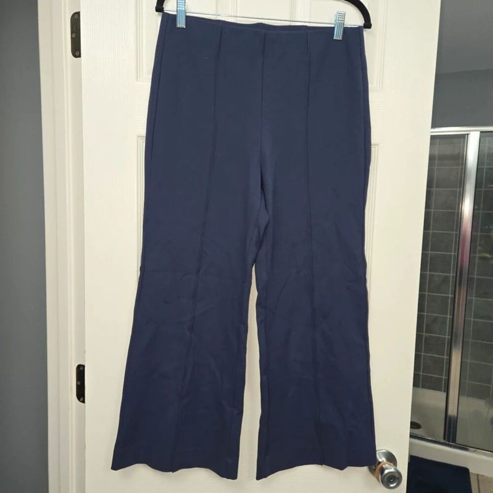 Chico’s Navy Blue Wide Leg Seamed Pintuck Pull On Dress Pants Size 1 US 8